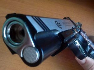 Пневматический пистолет Umarex Colt Special Combat 